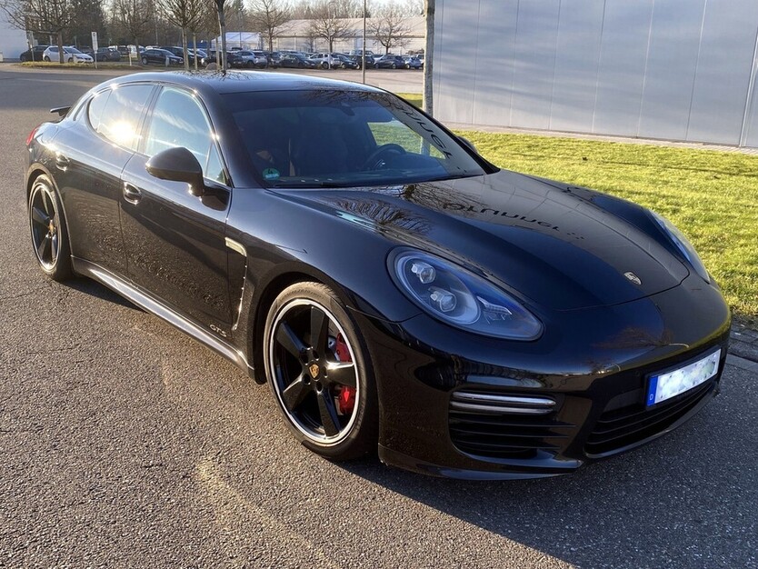 Porsche Panamera 76.000 km 52.800 € Rheinau 77866