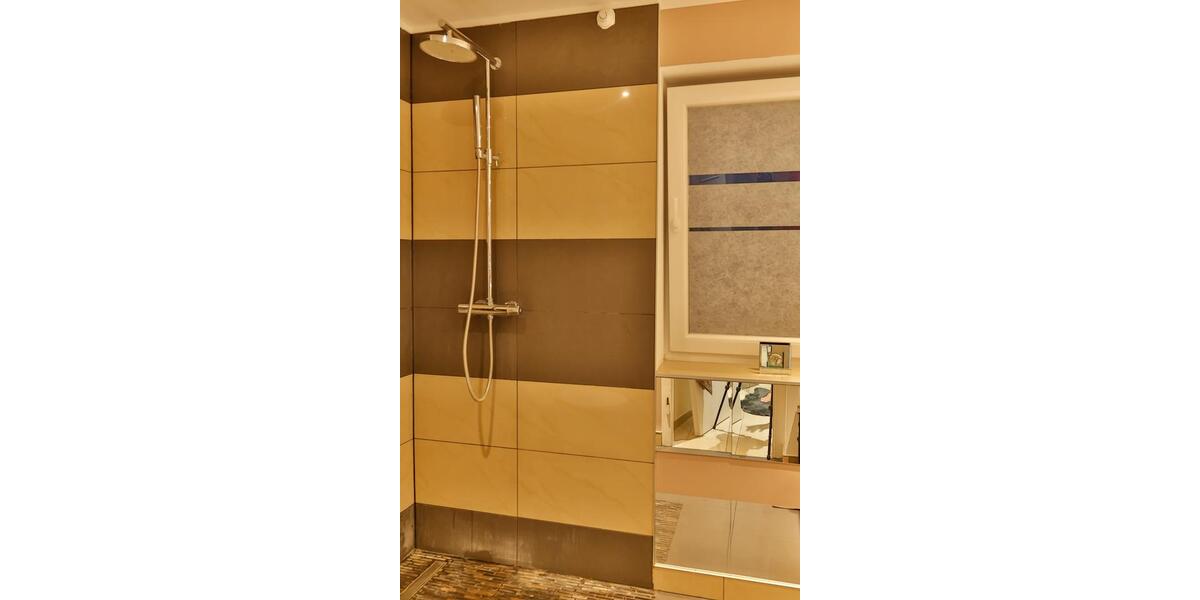 Reihenhaus Köln Mülheim - 8 Zimmer, 220 m&sup2;, 1.300.000&euro; | Angebot:26007696