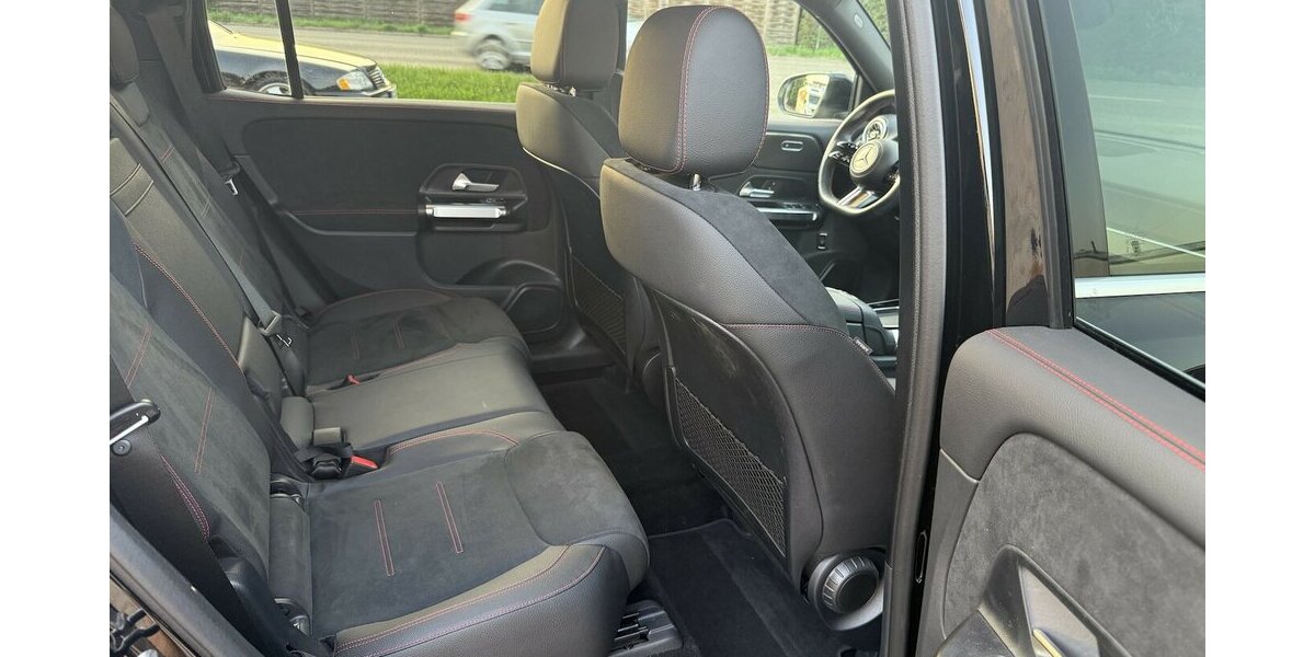 Mercedes-Benz GLB 180 *AMG,7 Sitzer,LED,Navi,MBUX,Kamera * 29.000 km 37.850 € Schorndorf 73614