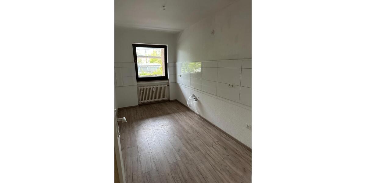 Etagenwohnung Lünen - 2 Zimmer, 67 m&sup2;, 700&euro; | Angebot:26348202