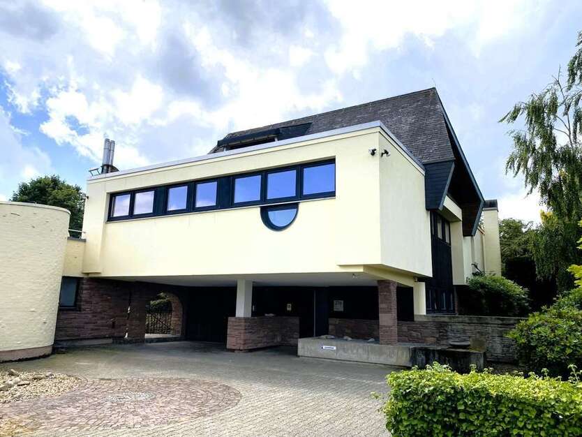 Haus zum Kaufen in Nideggen Rath 680.000 € 300 m²
