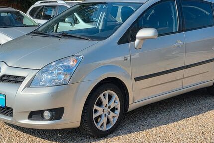 Toyota Corolla Verso 42.357 km 9.999 &euro; Berlin 13589