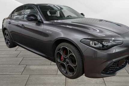 Alfa Romeo Giulia 7.863 km 37.790 € Grünwald 82031