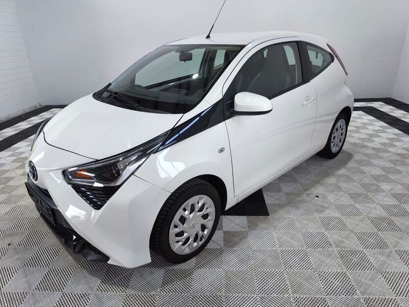 Aygo (X)