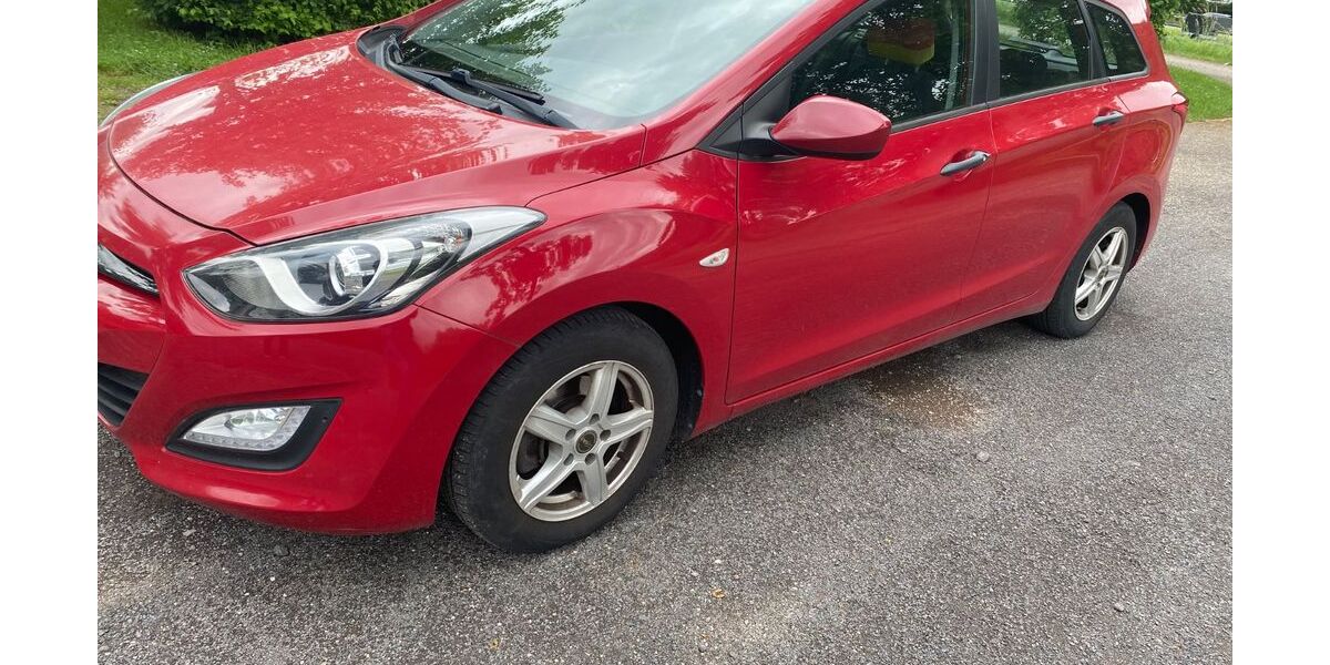 Hyundai i30 107.000 km 5.800 &euro; Wissen 57537
