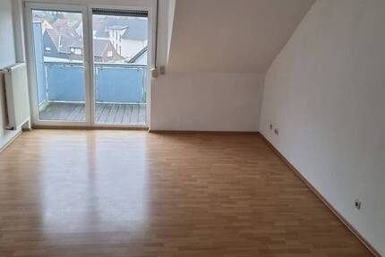 3 ZKB mit Balkon - frisch renoviert