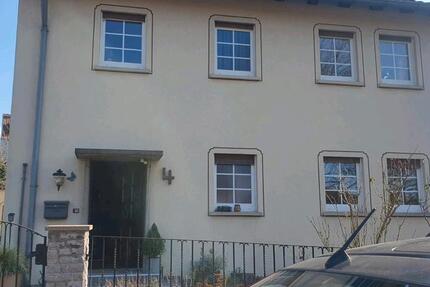 Haus Schweinfurt Haardt - 4 Zimmer, 120 m&sup2;, 298.000&euro; | Angebot:25546721