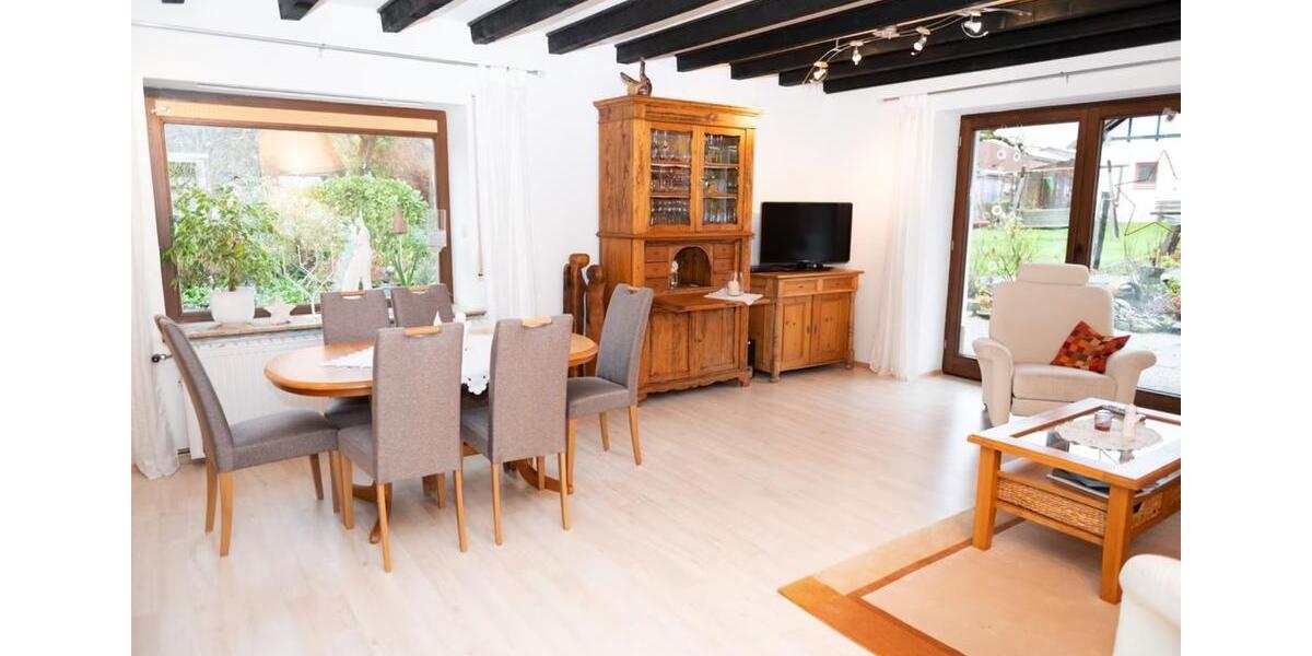 Bauernhaus, Landhaus Bad Wünnenberg - 14 Zimmer, 330 m&sup2;, 420.000&euro; | Angebot:27128279