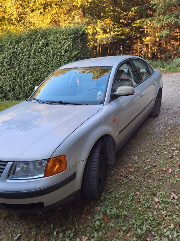 VW Passat 216.000 km 1.800 € Passau 94036