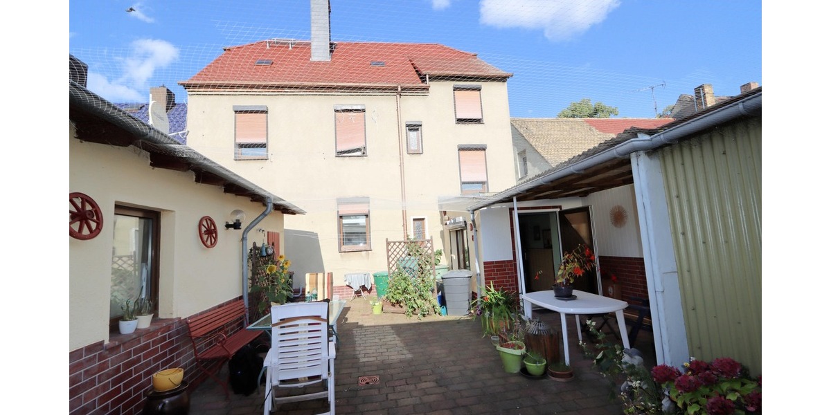 Zweifamilienhaus mit 2 getrennten Wohneinheiten - Garten - Nebengelass 7 zimmer