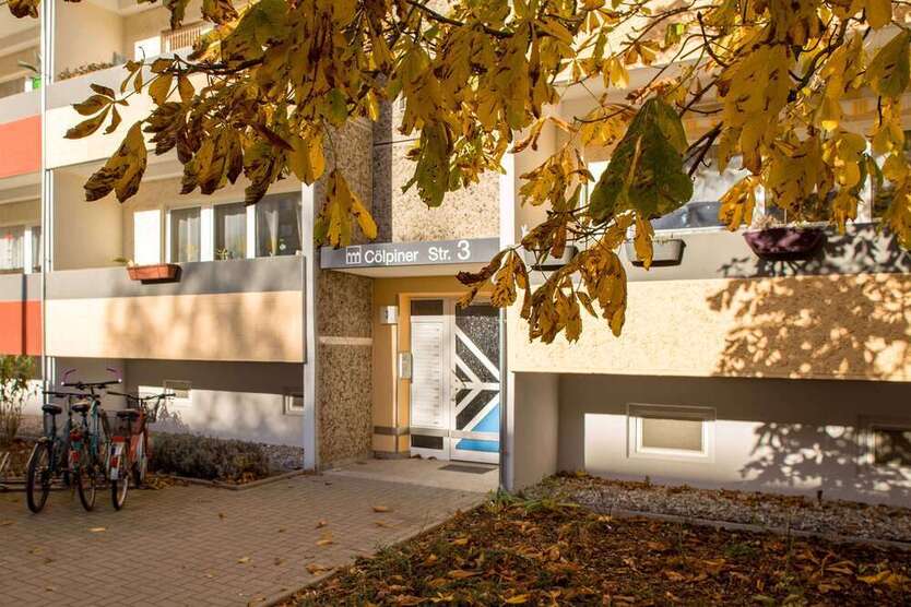 Wohnung zum Mieten in Neubrandenburg 350 € 62.93 m²