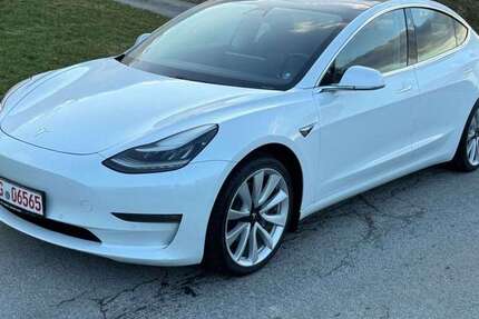 Tesla Model 3 173.743 km 17.900 &euro; Außernzell 94532