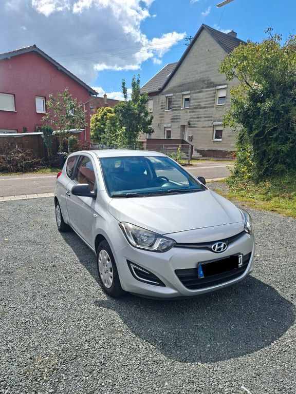 i20