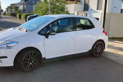 Toyota Auris 132.500 km 5.600 &euro; Leutenbach 71397