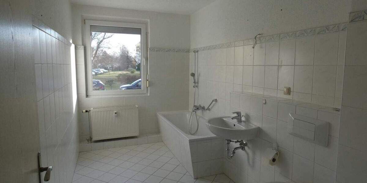 Etagenwohnung Hoyerswerda - 3 Zimmer, 73 m&sup2;, 87.500&euro; | Angebot:25705314