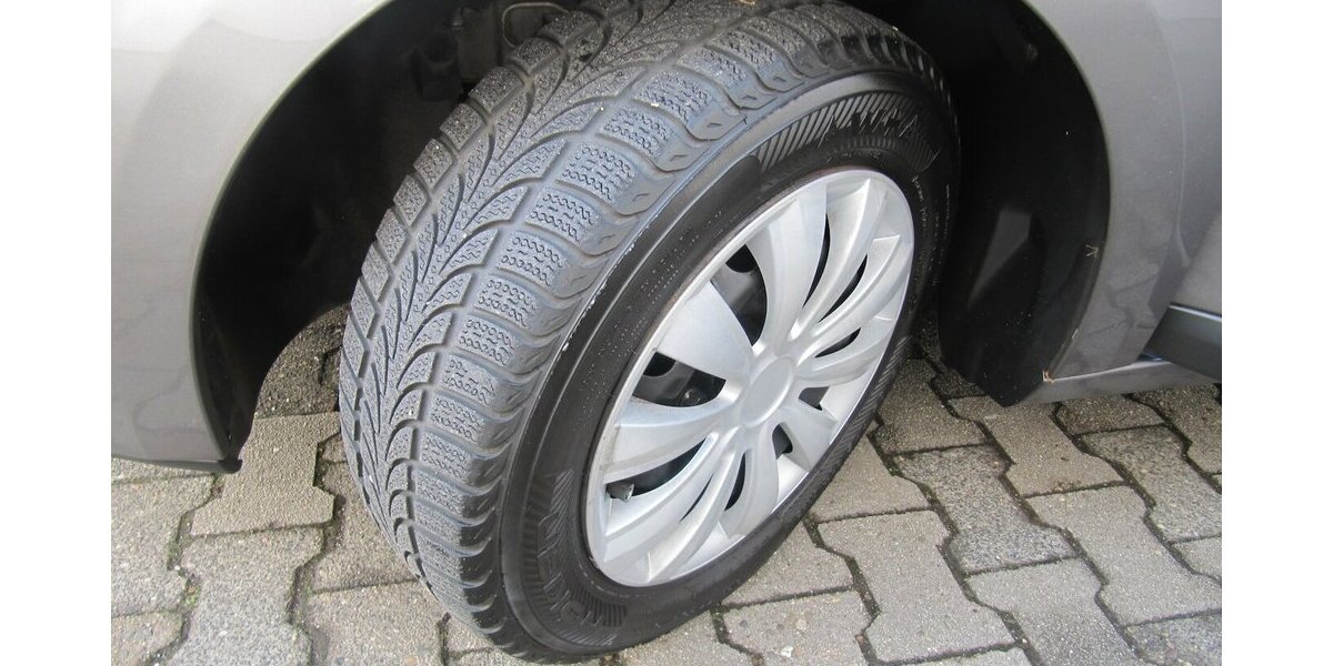 Renault Megane Dynamique -Klima- AHK+ Insp+ 143.547 km 4.250 &euro; Schwalbach/Taunus 65824