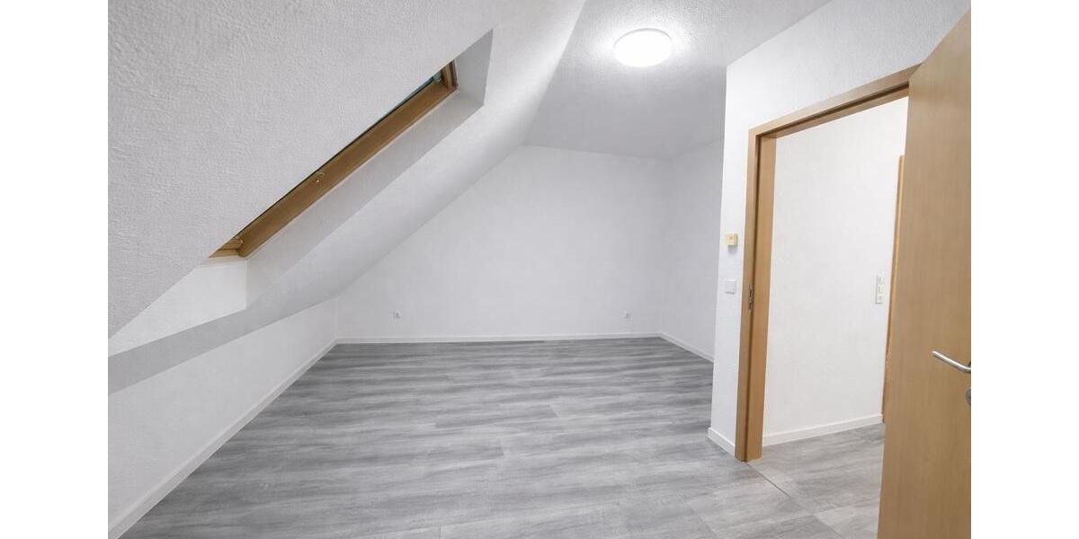 Reihenhaus Oestrich-Winkel Winkel - 5.5 Zimmer, 147 m&sup2;, 449.000&euro; | Angebot:24973313