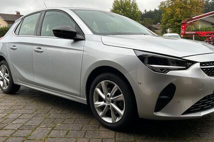 Opel Corsa 21.300 km 15.900 € Traunstein 83278