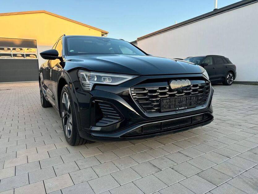 Audi Q8 e-tron 40.870 km 54.999 € Altheim 84051