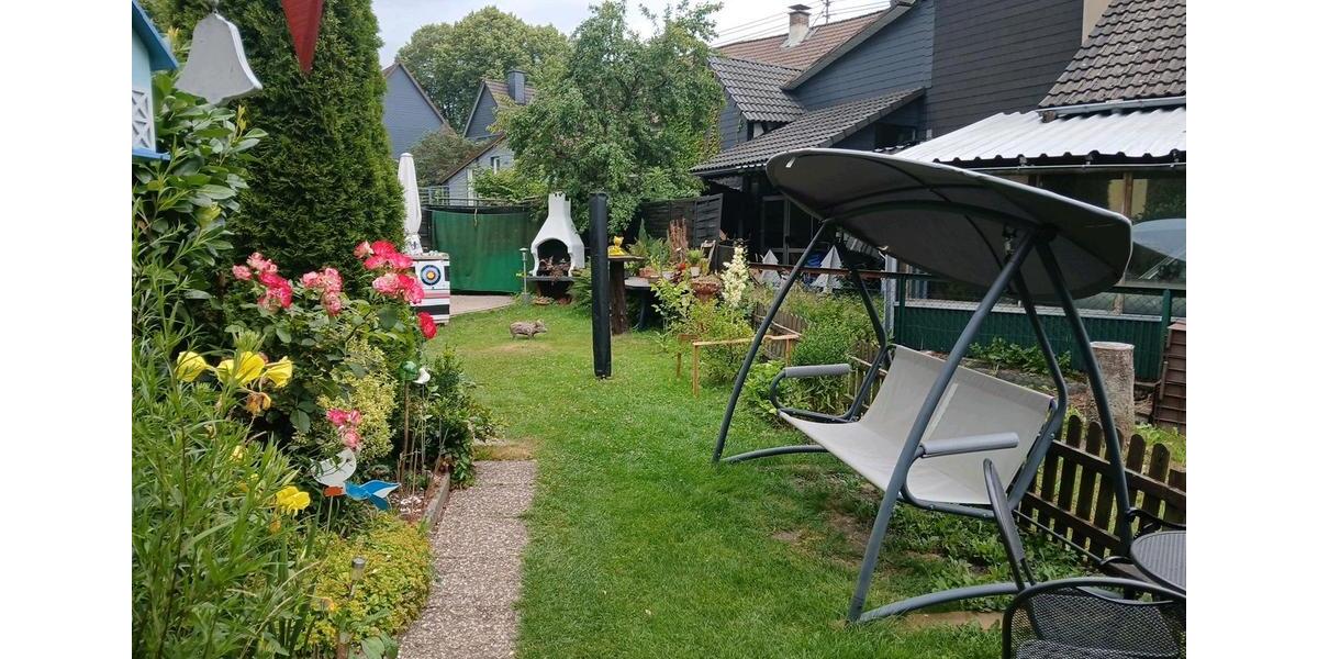 Doppelhaushälfte Kreuztal - 12 Zimmer, 130 m&sup2;, 200.000&euro; | Angebot:27095782