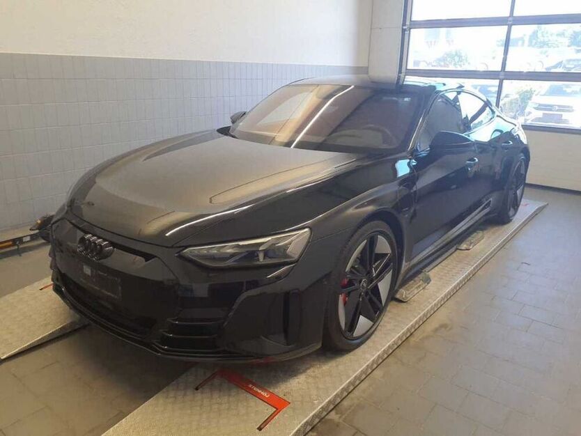 RS e-tron GT
