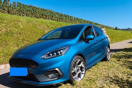 Ford Fiesta 93.600 km 14.450 &euro; Offenburg 77654