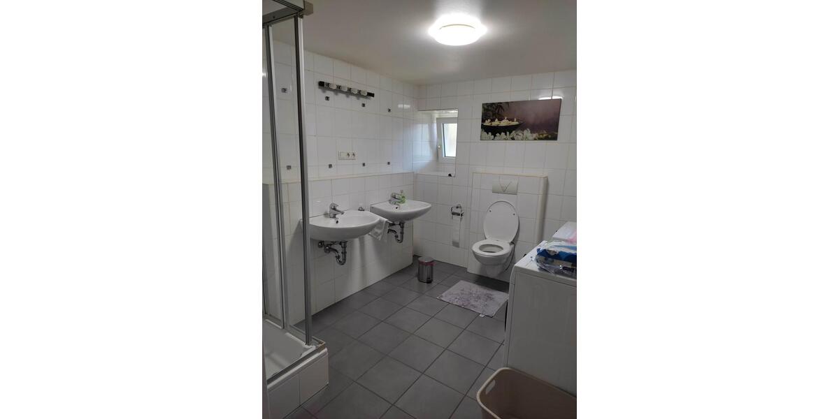 Terrassenwohnung Meinerzhagen - 4 Zimmer, 140 m&sup2;, 750&euro; | Angebot:25444618