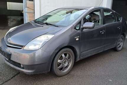 Toyota Prius 200.000 km 2.950 &euro; Reutlingen 72766
