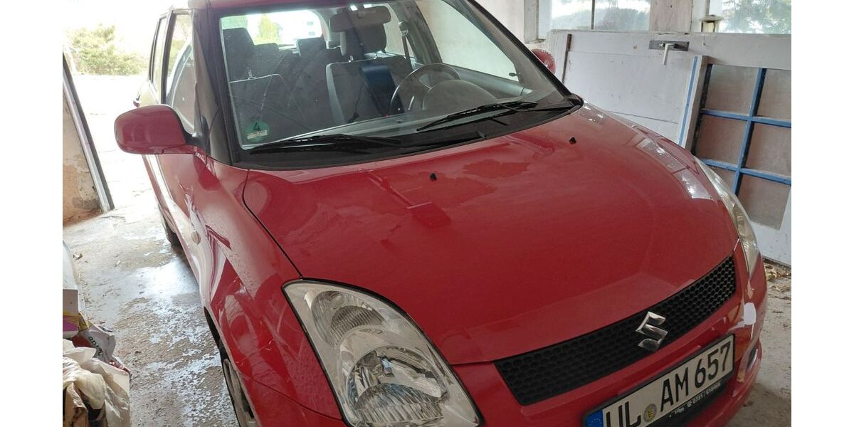 Suzuki Swift 117.000 km 2.300 &euro; Ulm 89081
