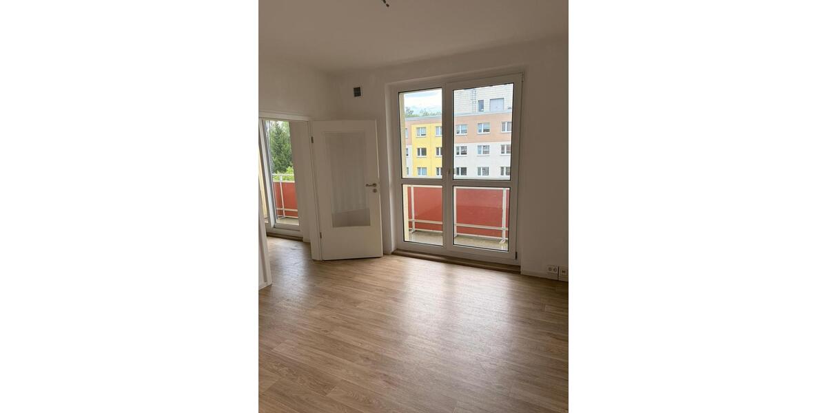 Etagenwohnung Aue-Bad Schlema Bad Schlema - 6 Zimmer, 116 m&sup2;, 605&euro; | Angebot:26561433