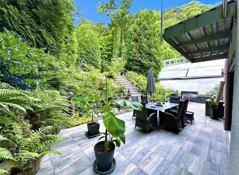 Haus zum Kaufen in Wasserliesch 730.000 € 250 m²
