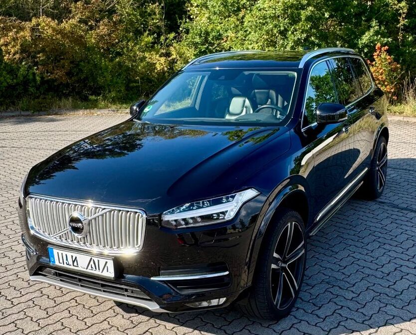 Volvo XC90 223.000 km 19.999 € Halle 06112