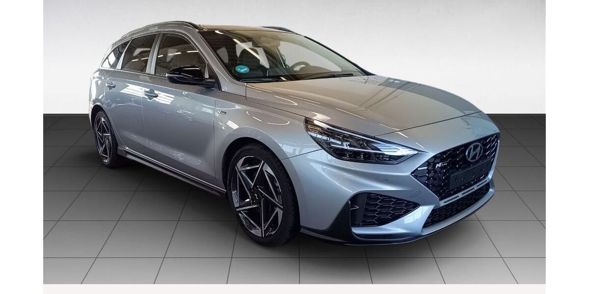 Hyundai i30 25.157 km 24.990 &euro; Soest 59494