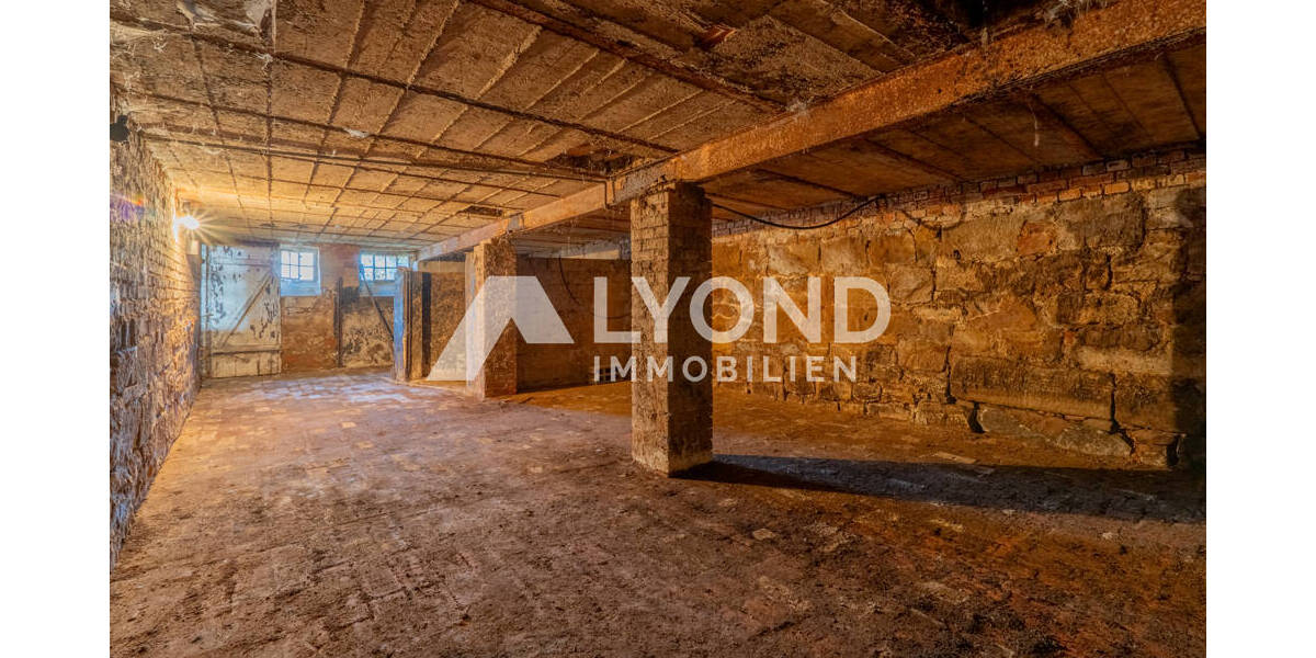 Bauernhaus, Landhaus Bad Arolsen / Schmillinghausen Schmillinghausen - 9 Zimmer, 220 m&sup2;, 159.000&euro; | Angebot:25773073