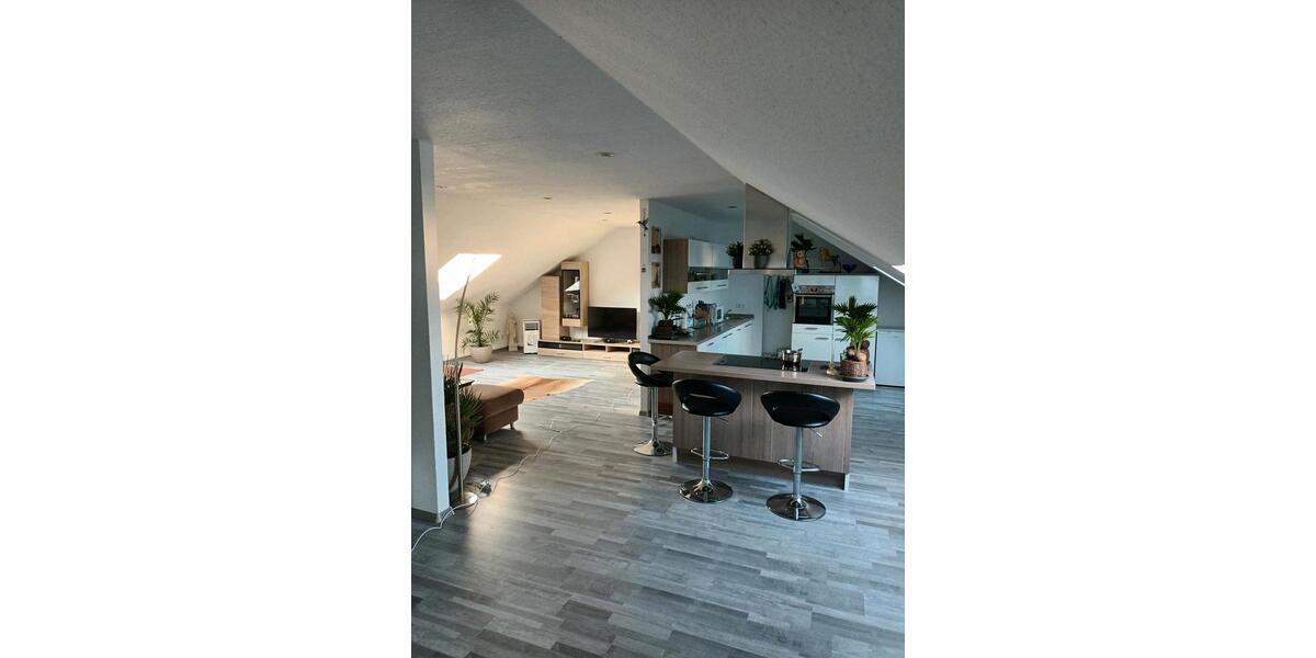 Dachgeschoßwohnung Rennerod - 4 Zimmer, 118 m&sup2;, 119.000&euro; | Angebot:25482625