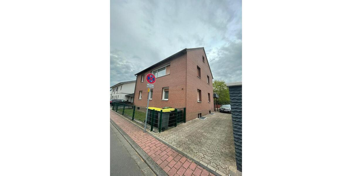 Großzügige 150 m2 Wohnung in Niederkassel (53859) Ende des Monats 5 zimmer