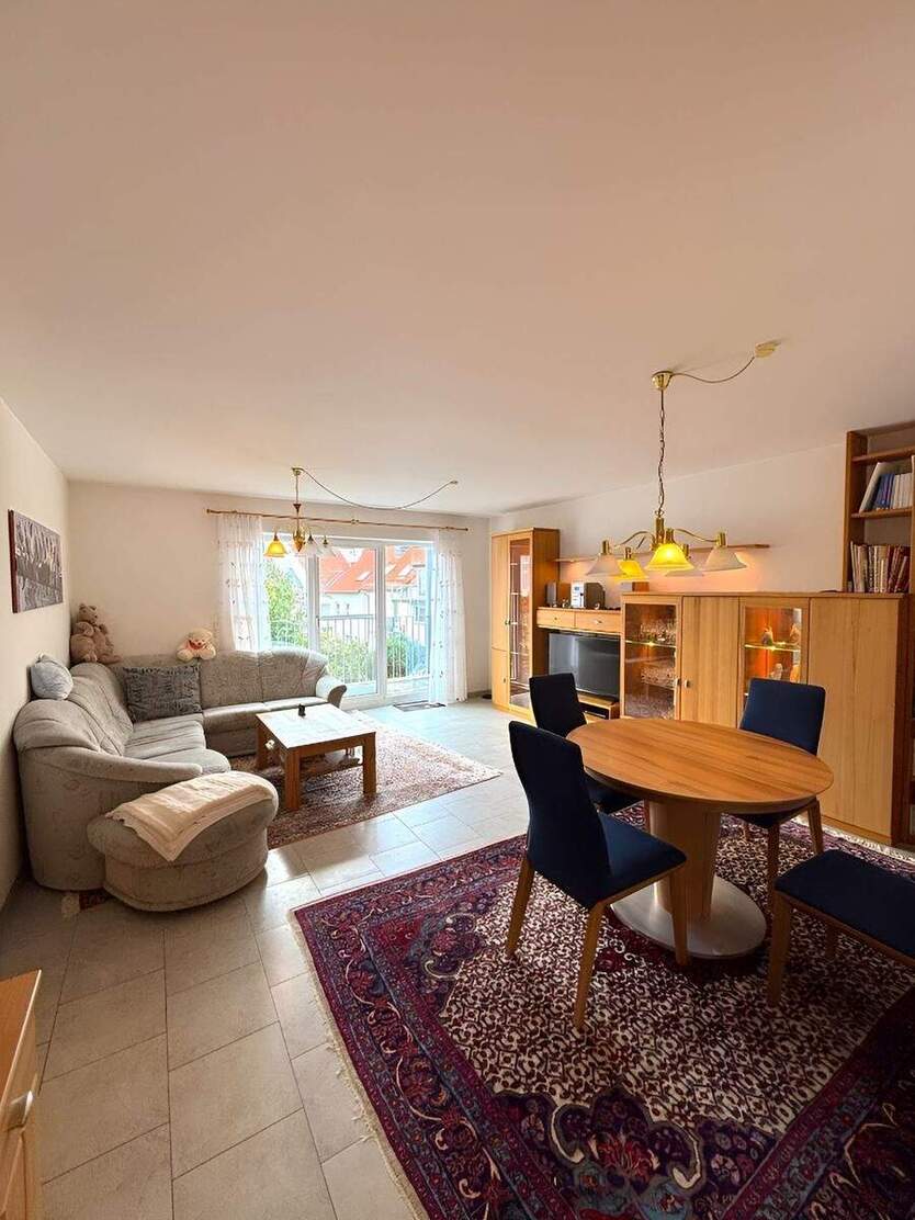 Lichtdurchflutete 4-Zimmer-Wohnung mit Südbalkon - ruhig gelegen und bestens angebunden! 4 zimmer
