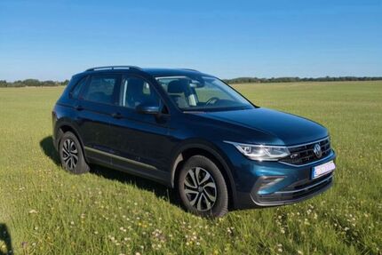 VW Tiguan 66.000 km 27.900 &euro; Großheide 26532