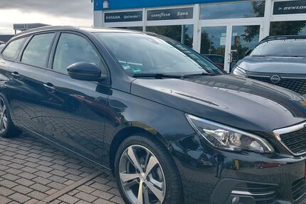 Peugeot 308 58.973 km 12.499 € Leipzig 04328