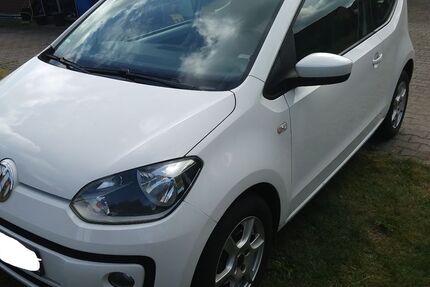 VW up! 193.000 km 3.800 &euro; Blankenburg 38889