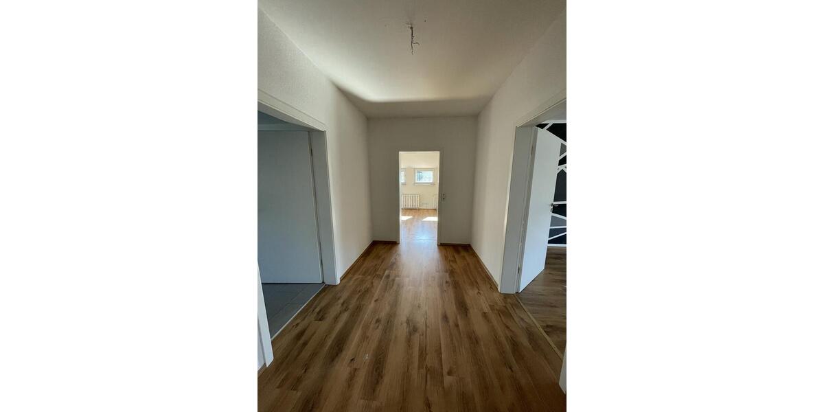 Dachgeschoßwohnung Zella-Mehlis Mehlis - 3.5 Zimmer, 110 m&sup2;, 925&euro; | Angebot:25751696
