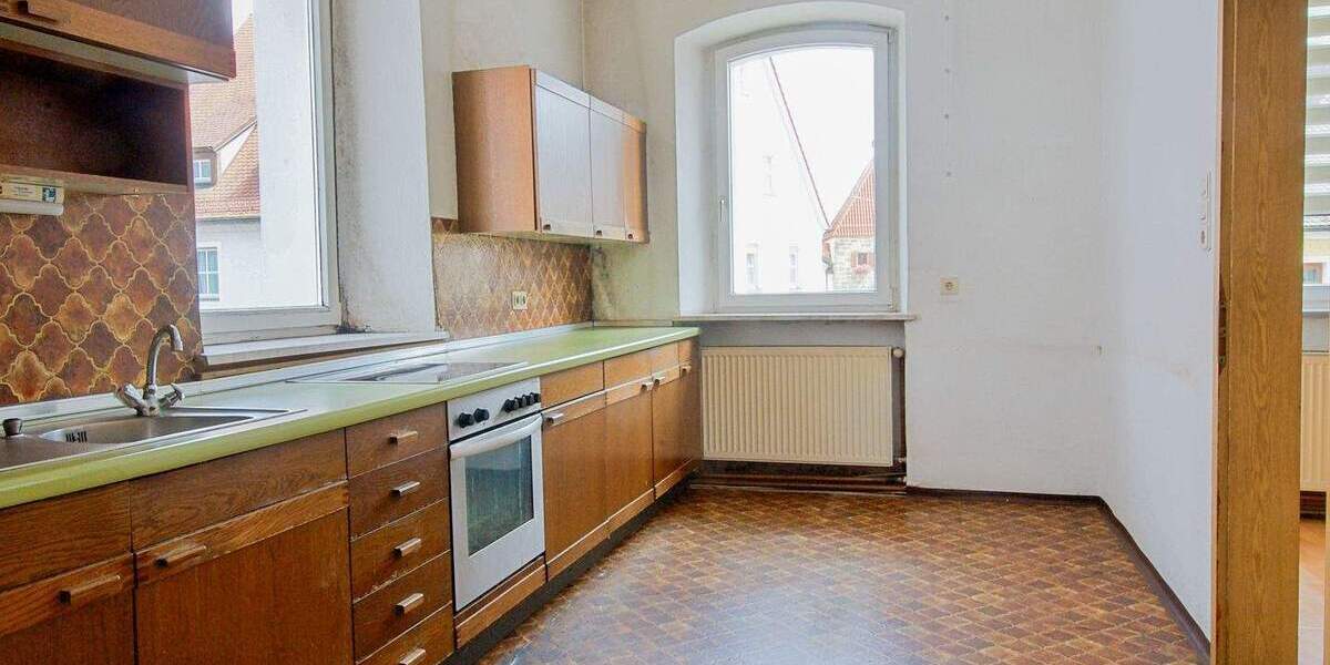 Bauernhaus, Landhaus Hahnbach - 9 Zimmer, 290 m&sup2;, 175.000&euro; | Angebot:25734670