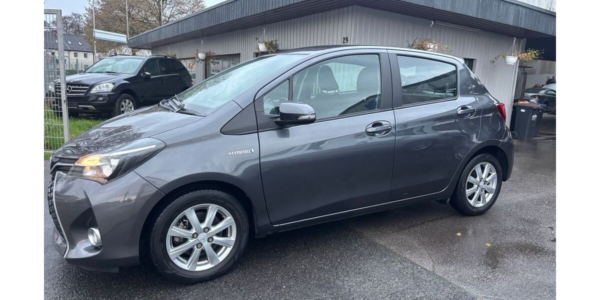 Toyota Yaris 29.200 km 10.950 &euro; Essen 45356