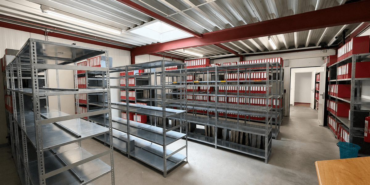 Renditeobjekt im Gewerbegebiet: Büro, kleines Lager und Wohnen mit PV-Anlage auf ca. 2.438 m² - Gewerbeobjekt Bad Oeynhausen Dehme | Angebot:27333800