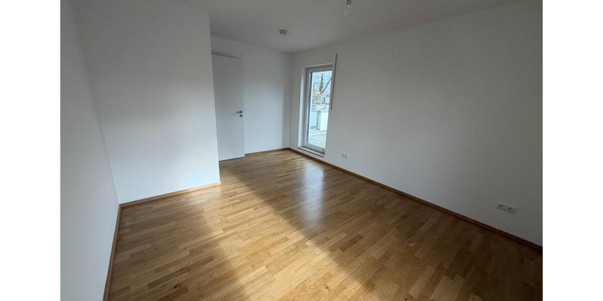 Einfamilienhaus Neubiberg - 3 Zimmer, 125 m&sup2;, 2.050&euro; | Angebot:25881513