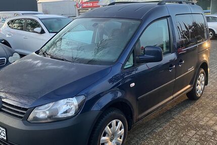 VW Caddy 151.355 km 9.600 &euro; schwedt 16303
