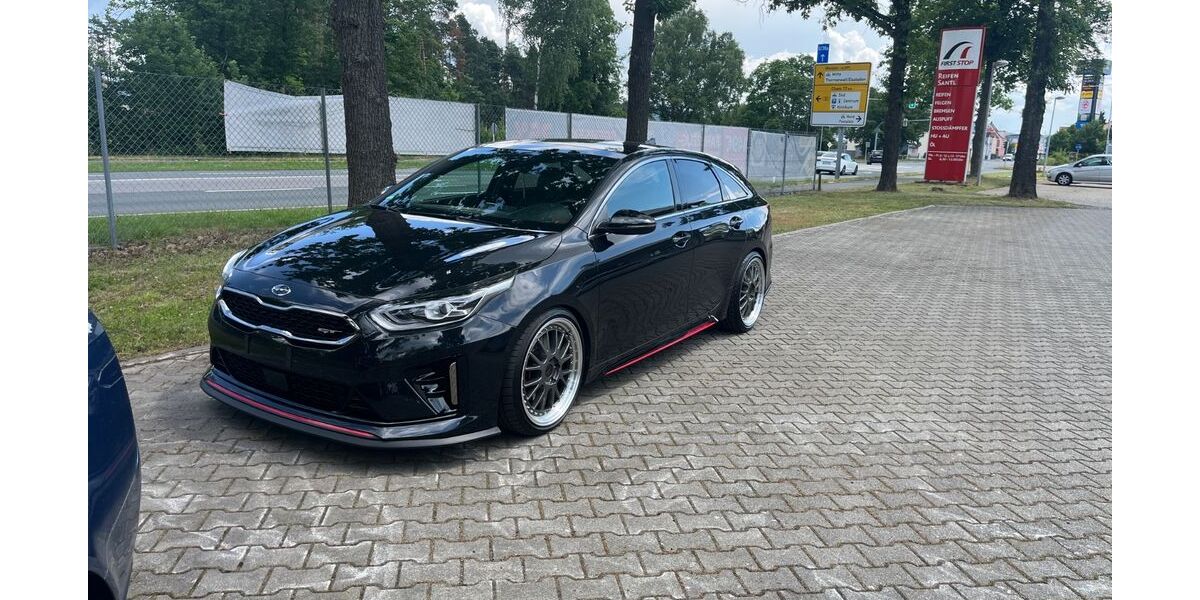 Kia pro ceed / ProCeed 95.000 km 20.900 &euro; Weiden 92637