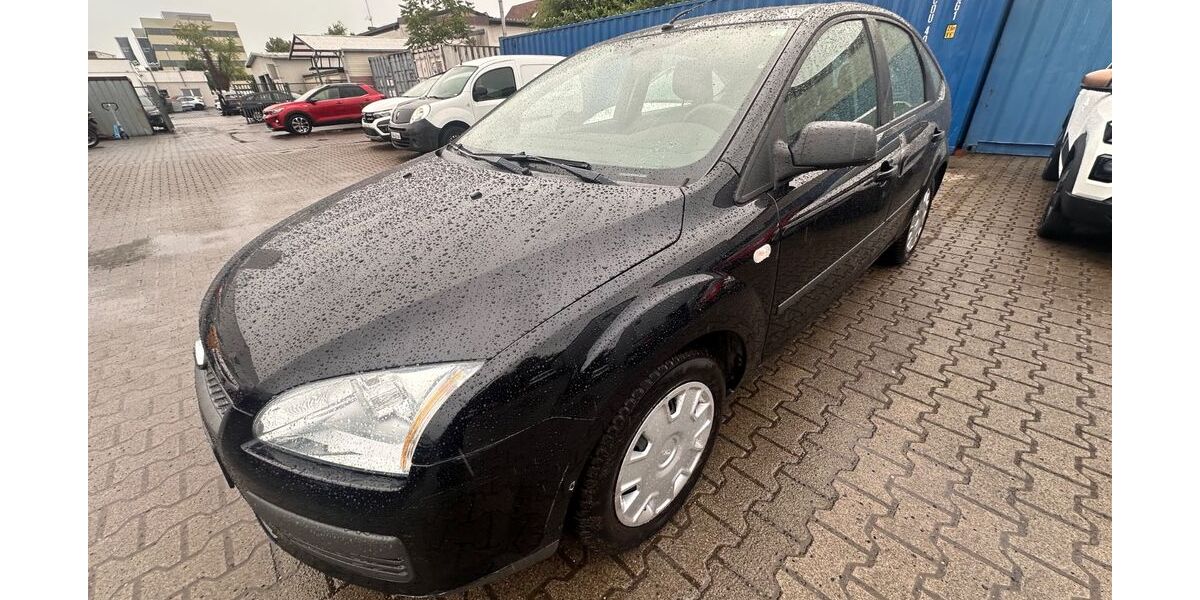 Ford Focus 155.000 km 1.290 &euro; Hanau 63452