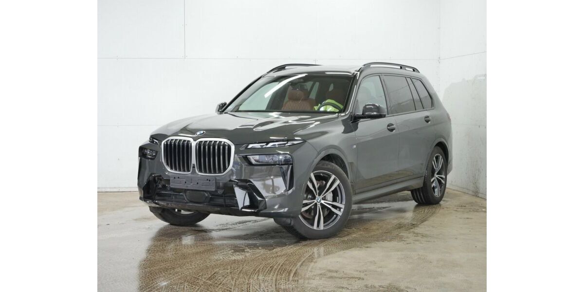 BMW X7 18.500 km 89.639 &euro; Paderborn 33100
