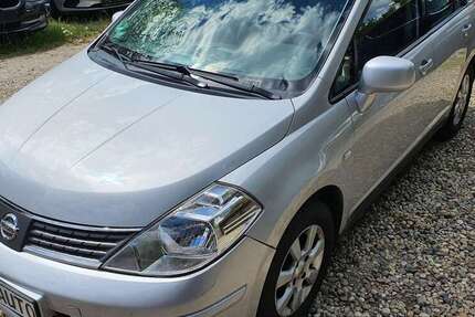 Nissan Tiida 209.500 km 1.970 &euro; Berlin - Pankow 13127